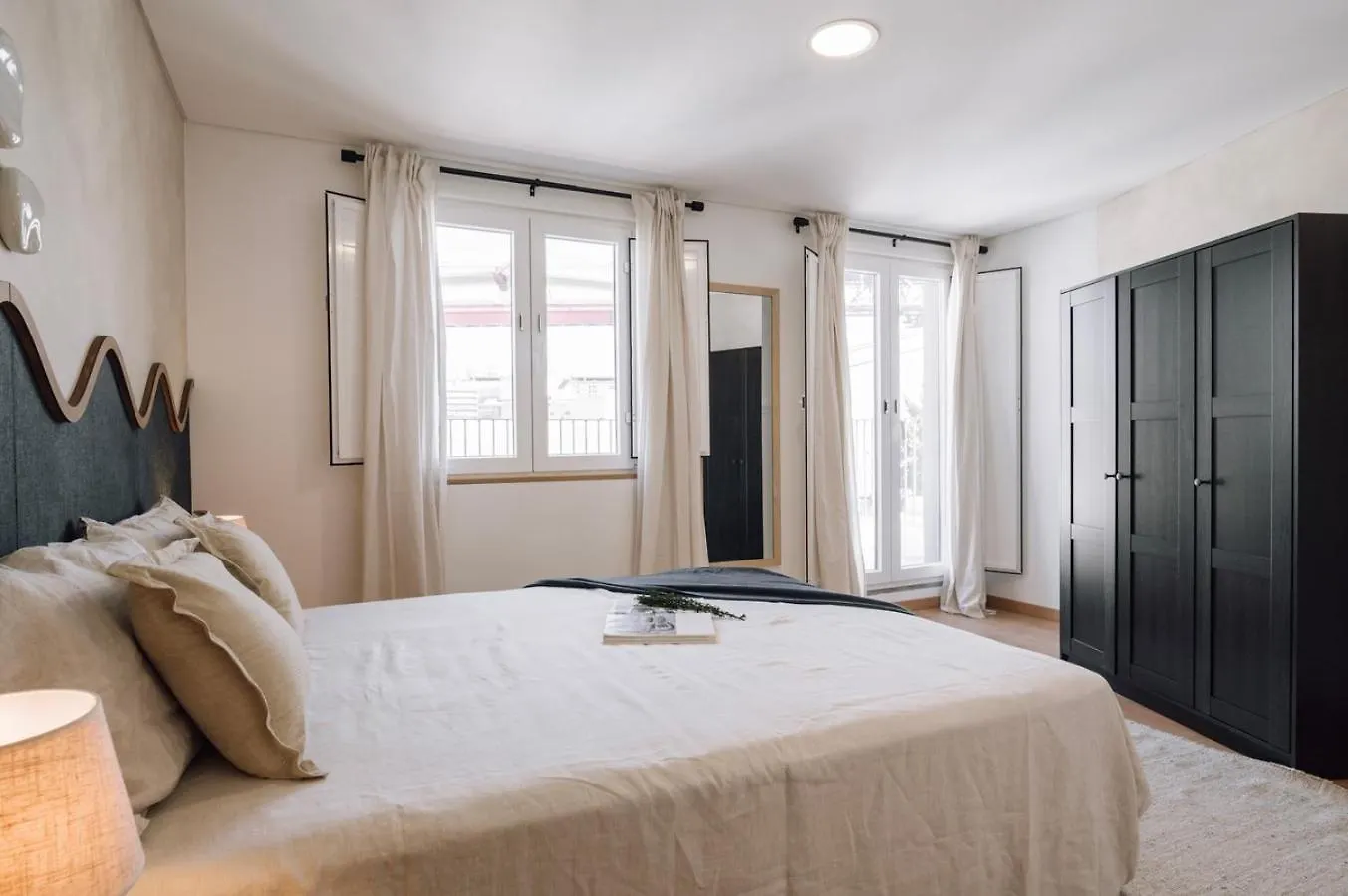 Salvia - 2 Bedrooms And Terrace In Alcantara Lisboa 0*,  Portugal